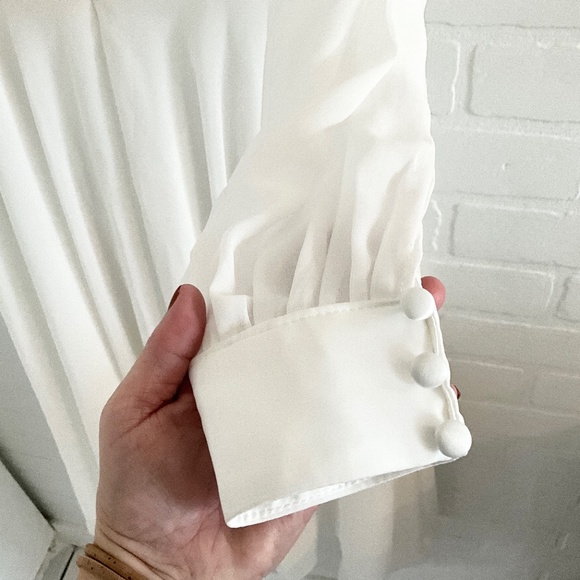 White Wedding Dress with Timeless Elegance - Picture 11 of 16